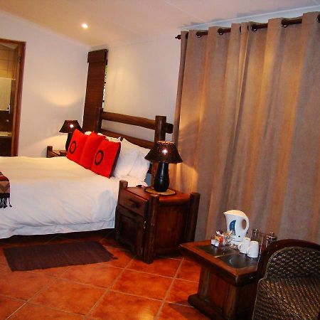 Oppi Rotse Guesthouse Saint Lucia Estuary Exterior foto