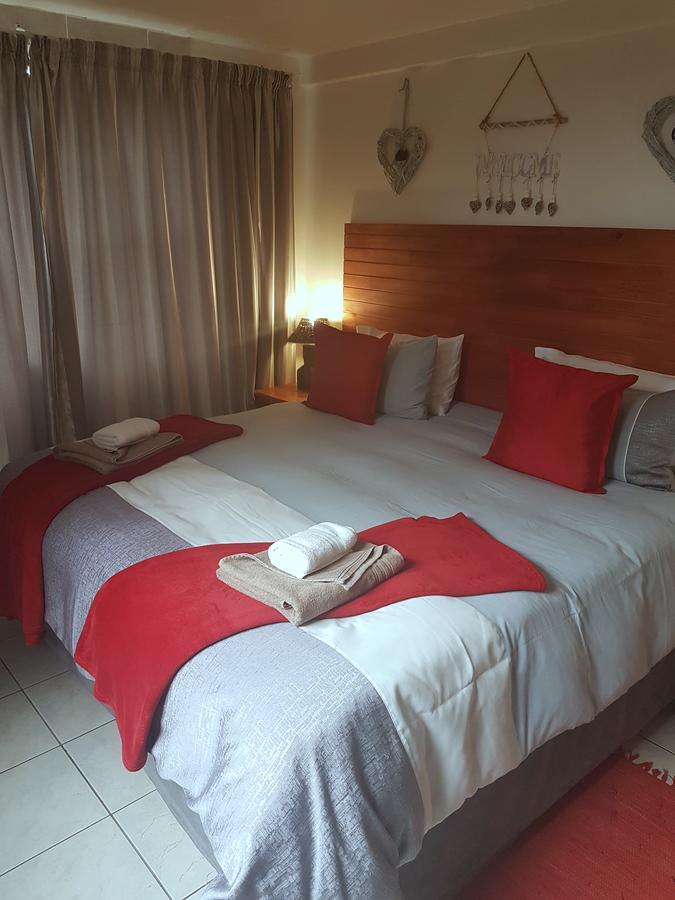 Oppi Rotse Guesthouse Saint Lucia Estuary Exterior foto